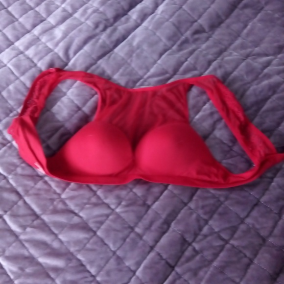 Red high neck mesh bralette 💖 - Picture 2 of 5